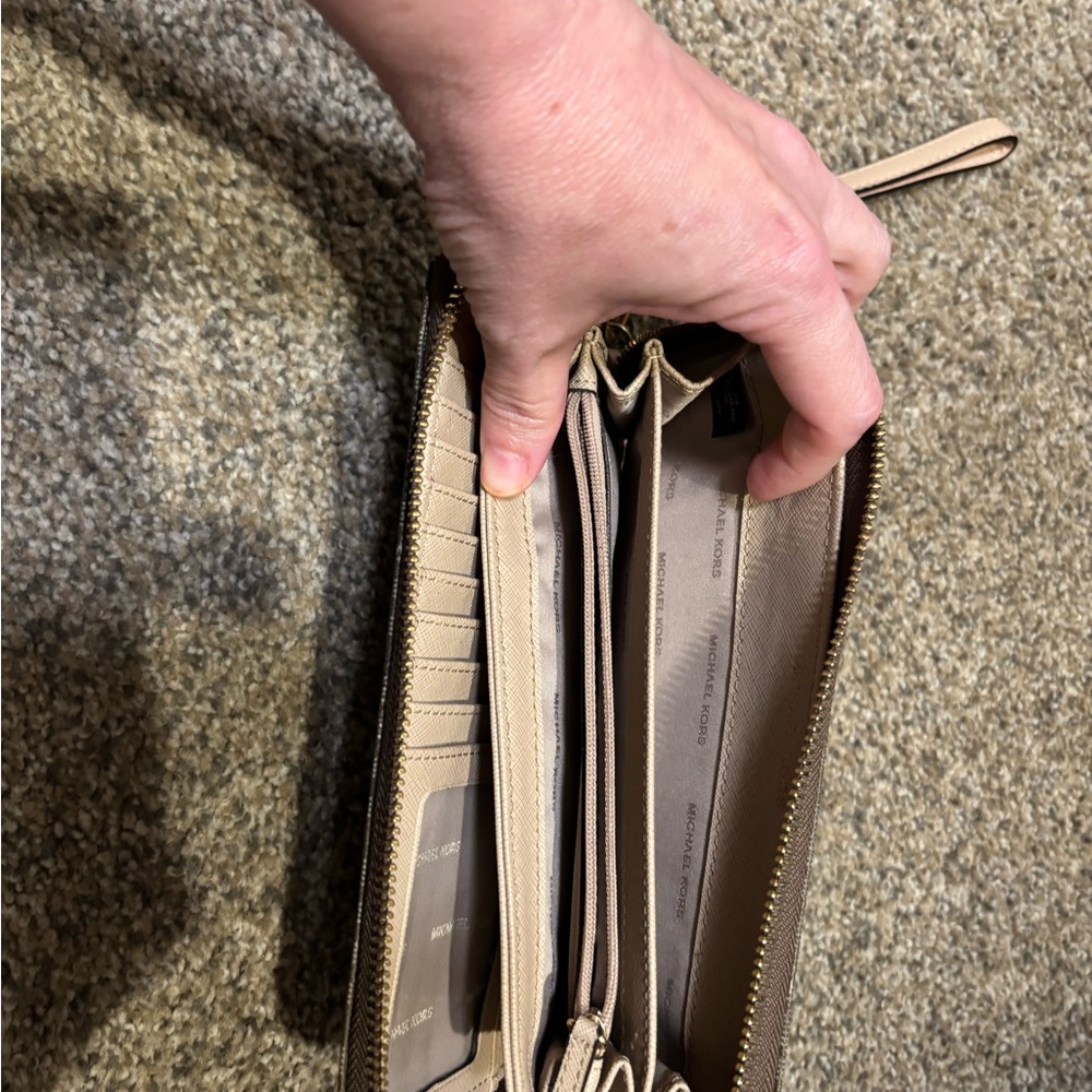 Michael Kors Signature Brown Zip Wallet - Picture 4 of 4